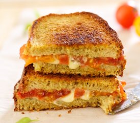 Basil Pesto and Fresh Tomato Grilled Cheese