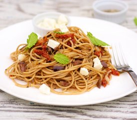 Pasta with Olives and Sun-Dried Tomatoes