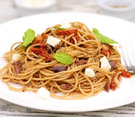 Pasta with Olives and Sun-Dried Tomatoes