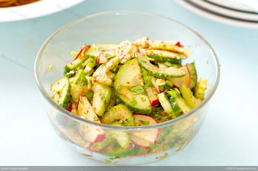 Korean spicy cucumber salad oi-muchim 🥒 - James Strange - Recipe - Korean  food side dishes, Kimchi recipe easy, Korean side dishes