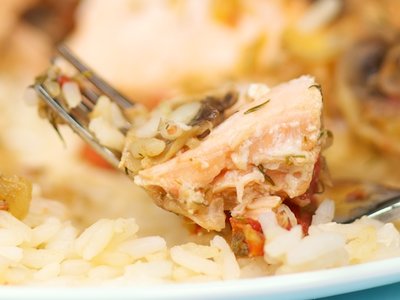 Easy Baked Salmon with Dill on Rice