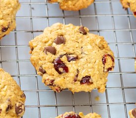 Oatmeal Cranberry, Walnuts and Chocolate Chip Cookies