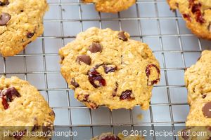 Oatmeal Cranberry, Walnuts and Chocolate Chip Cookies