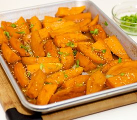 Garlicky, Sweet and Salty Sweet Potato Wedges