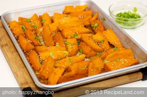 Garlicky, Sweet and Salty Sweet Potato Wedges