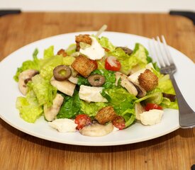 Cherry Tomato and Lettuce Salad with Fresh Mozzarella and Croutons