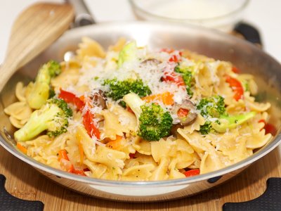 Warm Pasta with Broccoli, Bell Pepper and Parmesan