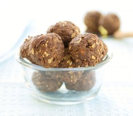 Oats, Peanut Butter and Chocolate Cookie Balls