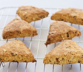 Cinnamon Currant Scottish Oat Scones