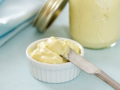 Julia Child's Homemade Mayonnaise 