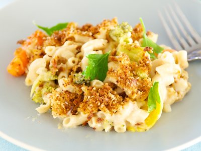 Baked Macaroni and Cheese with Broccoli and Cauliflower