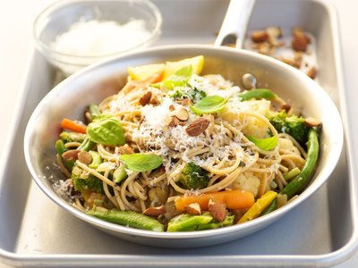 Spaghetti with Vegetables and Toasted Almonds