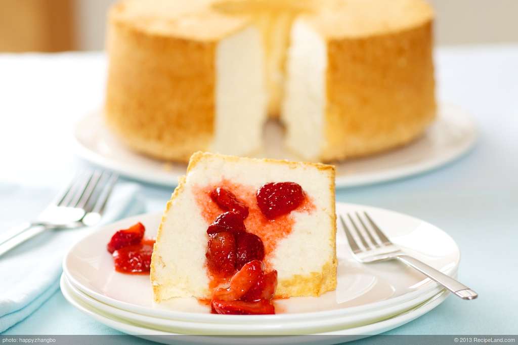 Angel Food Cake with Whipped Cream and Fresh Berries recipe