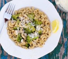 Pasta with Broccoli and Garlic