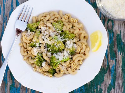 Pasta with Broccoli and Garlic