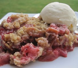 Rhubarb Strawberry Crisp