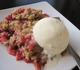 Rhubarb Strawberry Crisp