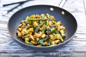 Asian Asparagus and Tofu Stir-Fry 
