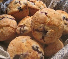 Jordan Marsh-Style Blueberry Muffins