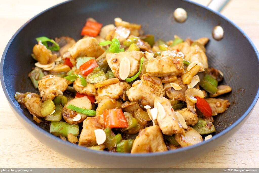 Chicken Almond Guy Din