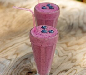 Blueberry and Rum Milkshake