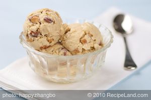 Almond Vanilla Ice Cream