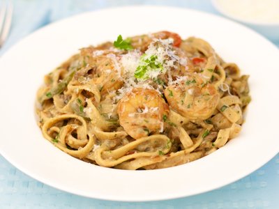 Fettuccine with Shrimp And Cream Sauce