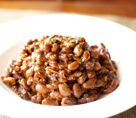 Boston Baked Beans in Bean Pot