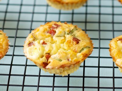 Impossible Bisquick Quiche Tarts