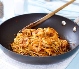 Delicious Spaghetti with Shrimp in Sicilian Sauce