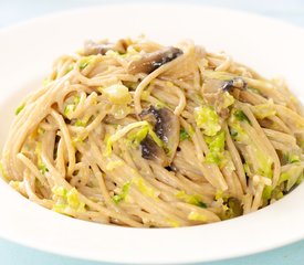 Creamy Fettuccine with Brussels Sprouts and Mushrooms