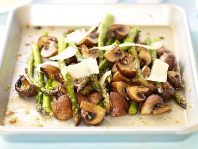 Roasted Asparagus with Mushrooms and Parmesan 