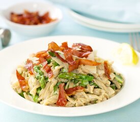 Creamy Asparagus Pasta with Crispy Prosciutto 