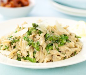 Creamy Asparagus Pasta