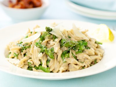 Creamy Asparagus Pasta