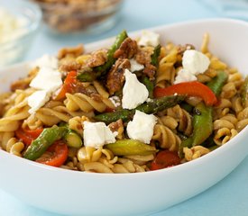 Asparagus, Mushroom, and Sweet Bell Pepper Pasta with Goat Cheese