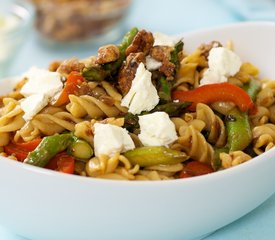 Asparagus, Mushroom, and Sweet Bell Pepper Pasta with Goat Cheese