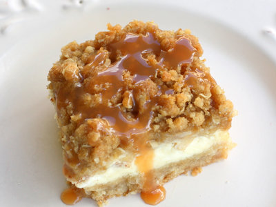 Caramel Apple Cheesecake bars