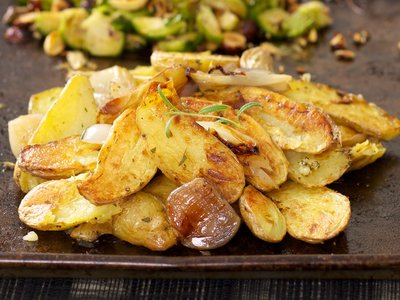 Garlicky Roasted Fingerling Potatoes