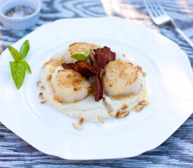 Pan Seared Scallops with Cauliflower Puree and Crispy Bacon