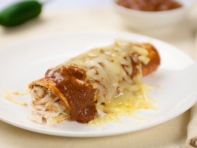 Quick and Easy Cheese Or Chicken Enchiladas