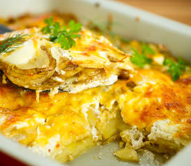 Easy Cheesy Scalloped Potatoes