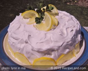 Skinny Raspberry Lemonade Cake
