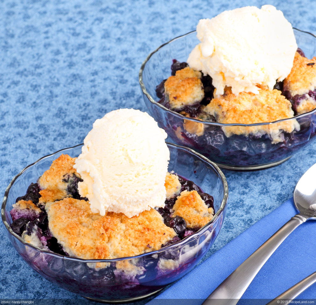 Easy Blueberry Cobbler