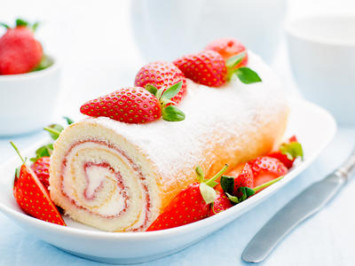 Lemon Strawberry Cake Roll