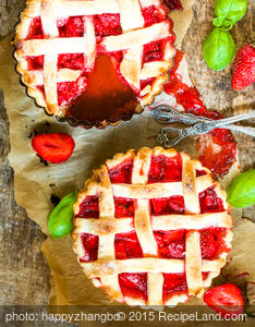 Homemade Strawberry-Rhubarb Pie
