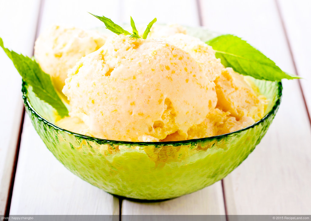 Quick Peach Ice Cream