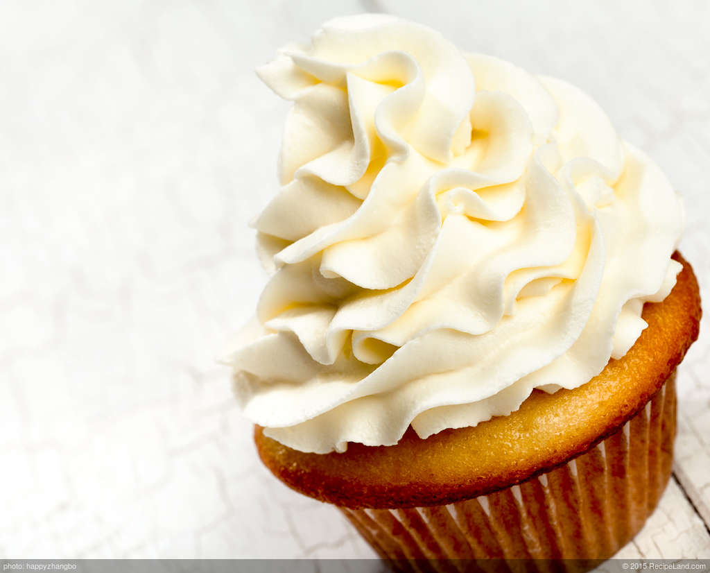 Buttery and Moist White Cupcakes recipe