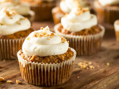 Low Fat Carrot Cake Muffins