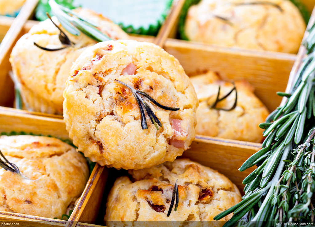 Breakfast Ham and Sour Cream Muffins recipe
